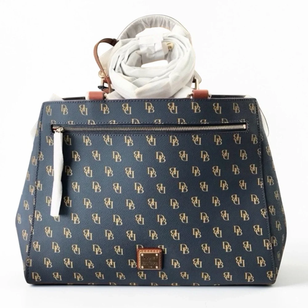 🆕 Dooney & Bourke Greta Zip Satchel
